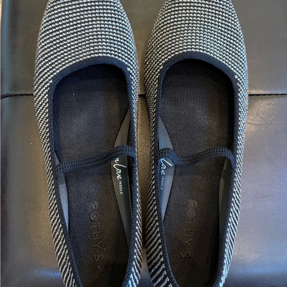 Rothy's Black and White Houndstooth Flats LIKE NEW